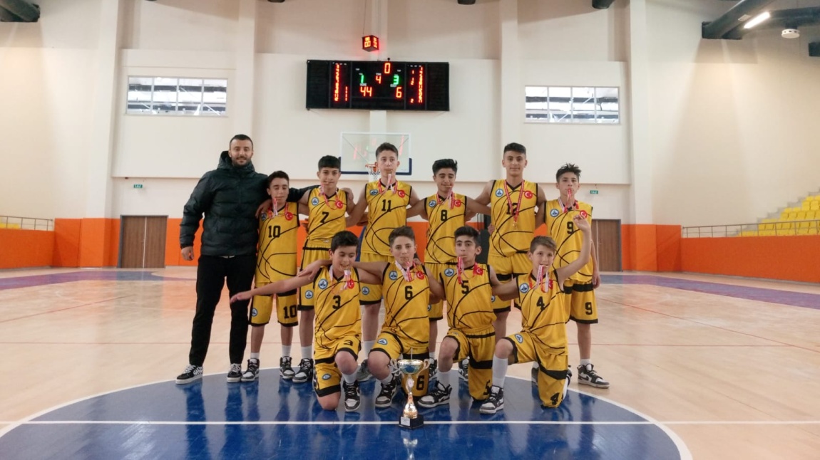 BİTLİS YILDIZ ERKEKLER BASKETBOL TURNUVASI ŞAMPİYONU MUTKİ YBO